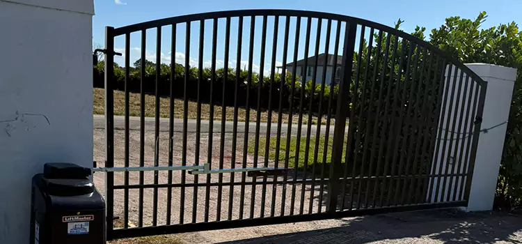 Driveway Fence Repair Lakeside